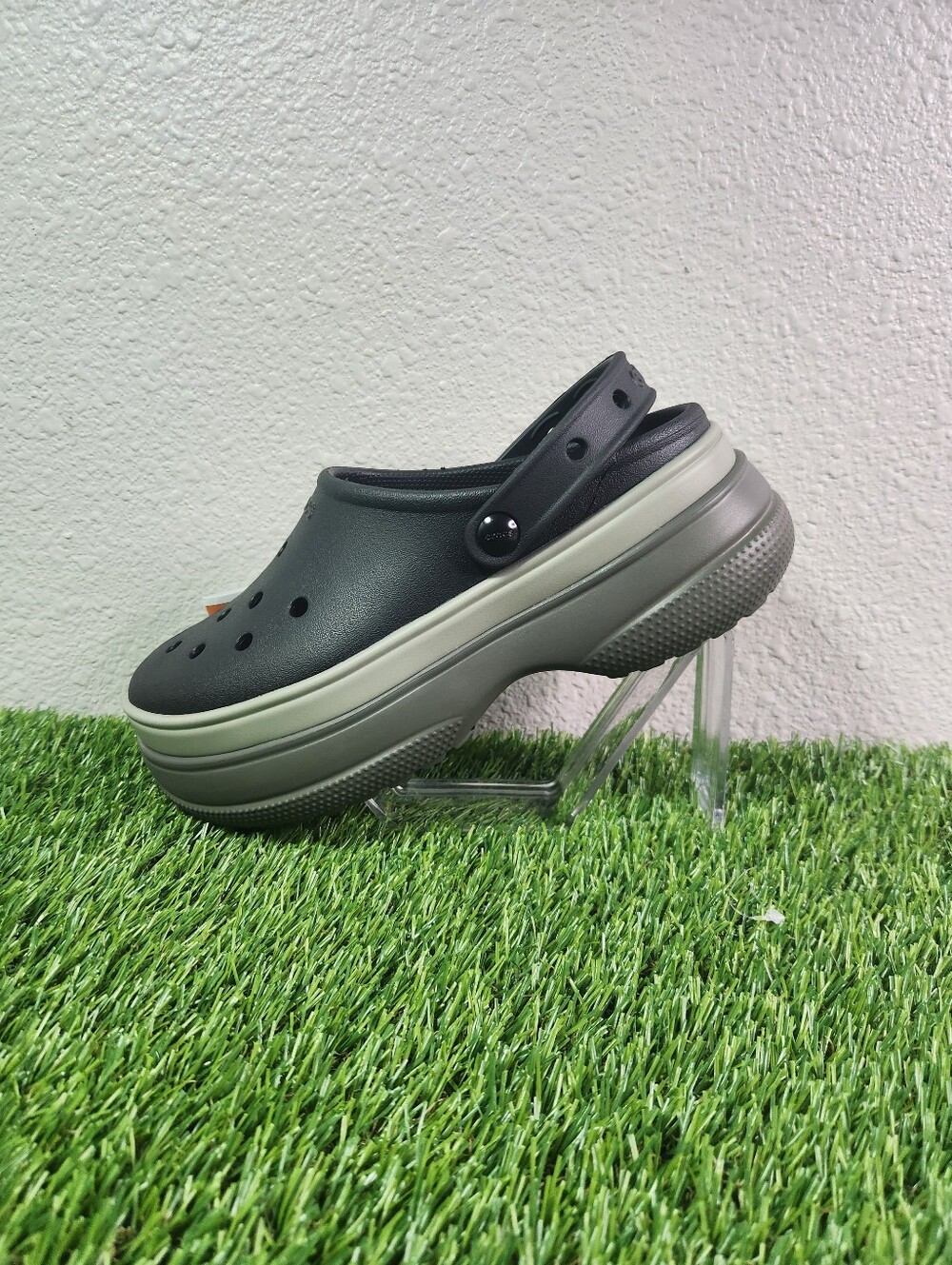 Crocs Unisex - Adult Classic Stacked Clogs Platform,  BLACK, M7/W9